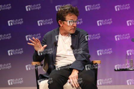 Verleihung des Frontier Award an Michael J. Fox in München