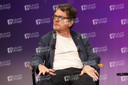 Verleihung des Frontier Award an Michael J. Fox in München