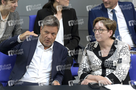 111. Sitzung des Deutschen Bundestages in Berlin