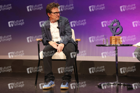 Verleihung des Frontier Award an Michael J. Fox in München