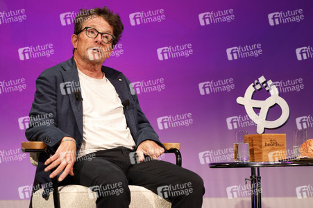 Verleihung des Frontier Award an Michael J. Fox in München