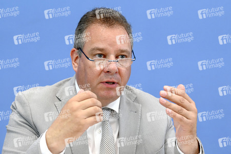 Bundespressekonferenz Jahresbericht 2022 des Petitionsausschusses in Berlin