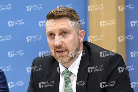 Bundespressekonferenz Jahresbericht 2022 des Petitionsausschusses in Berlin
