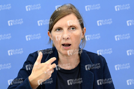 Bundespressekonferenz Jahresbericht 2022 des Petitionsausschusses in Berlin