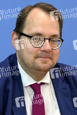 Bundespressekonferenz Jahresbericht 2022 des Petitionsausschusses in Berlin
