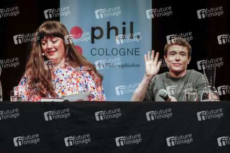 Elliot Page und Mark Waschke auf der phil.Cologne 2023 in Köln