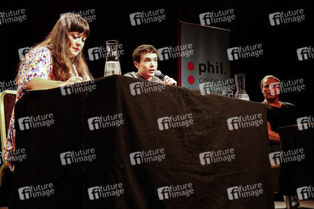 Elliot Page und Mark Waschke auf der phil.Cologne 2023 in Köln