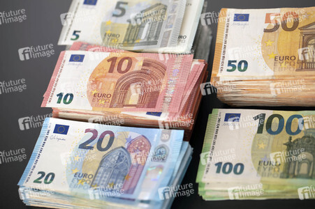 Symbolfoto Bargeld
