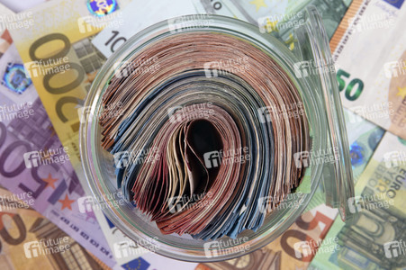 Symbolfoto Bargeld