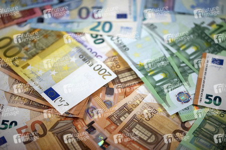 Symbolfoto Bargeld