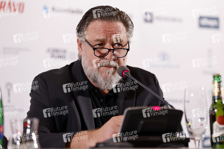 Pressekonferenz mit Russell Crowe, Karlovy Vary International Film Festival 2023