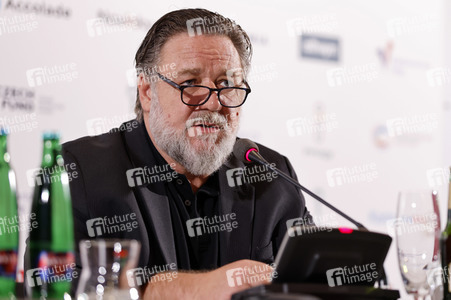 Pressekonferenz mit Russell Crowe, Karlovy Vary International Film Festival 2023