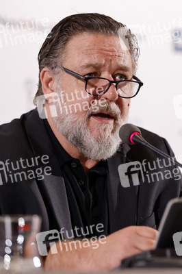Pressekonferenz mit Russell Crowe, Karlovy Vary International Film Festival 2023
