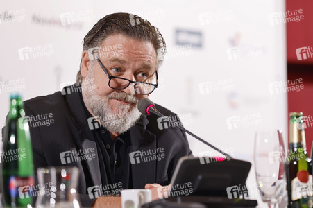Pressekonferenz mit Russell Crowe, Karlovy Vary International Film Festival 2023