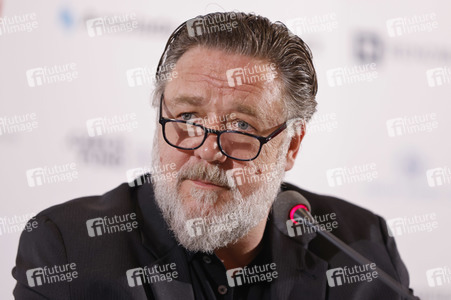 Pressekonferenz mit Russell Crowe, Karlovy Vary International Film Festival 2023