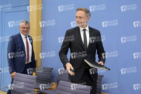 Bundespressekonferenz Regierungsentwurf für den Bundeshaushalt 2024 in Berlin