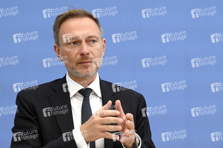 Bundespressekonferenz Regierungsentwurf für den Bundeshaushalt 2024 in Berlin
