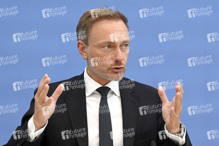 Bundespressekonferenz Regierungsentwurf für den Bundeshaushalt 2024 in Berlin