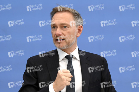 Bundespressekonferenz Regierungsentwurf für den Bundeshaushalt 2024 in Berlin