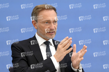 Bundespressekonferenz Regierungsentwurf für den Bundeshaushalt 2024 in Berlin