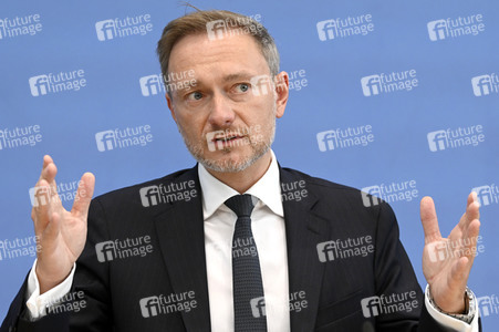 Bundespressekonferenz Regierungsentwurf für den Bundeshaushalt 2024 in Berlin