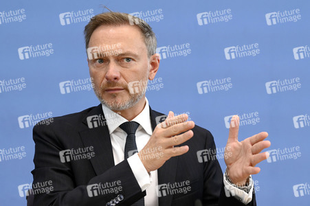 Bundespressekonferenz Regierungsentwurf für den Bundeshaushalt 2024 in Berlin