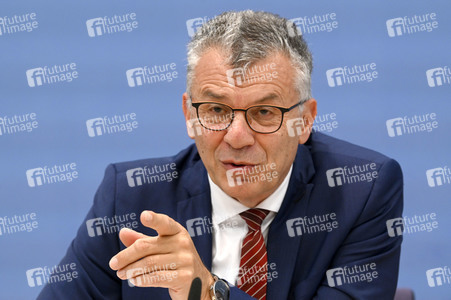 Bundespressekonferenz Regierungsentwurf für den Bundeshaushalt 2024 in Berlin