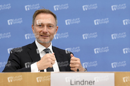 Bundespressekonferenz Regierungsentwurf für den Bundeshaushalt 2024 in Berlin