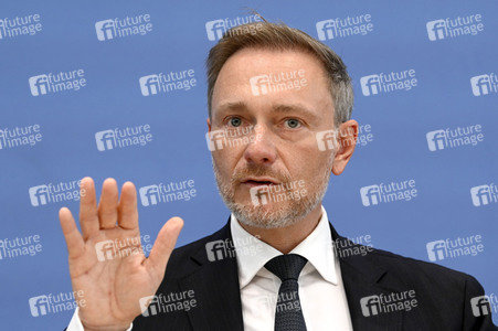 Bundespressekonferenz Regierungsentwurf für den Bundeshaushalt 2024 in Berlin