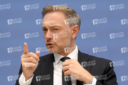 Bundespressekonferenz Regierungsentwurf für den Bundeshaushalt 2024 in Berlin