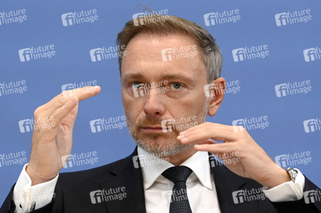 Bundespressekonferenz Regierungsentwurf für den Bundeshaushalt 2024 in Berlin