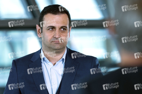 Politiker vor den Fraktionssitzungen im Bundestag in Berlin