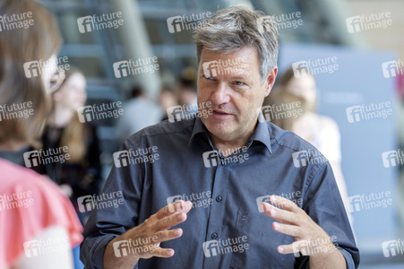 Politiker vor den Fraktionssitzungen im Bundestag in Berlin