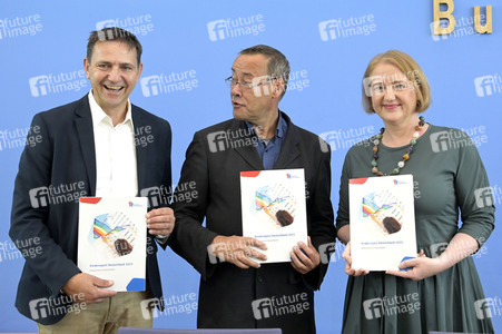 Bundespressekonferenz Kinderreport 2023 in Berlin