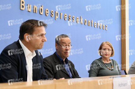 Bundespressekonferenz Kinderreport 2023 in Berlin
