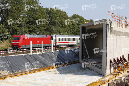 Brückeneinschub an der A59 in Bonn