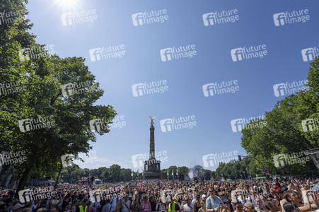 Rave The Planet Techno-Parade in Berlin