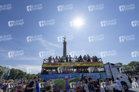 Rave The Planet Techno-Parade in Berlin