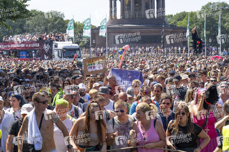 Rave The Planet Techno-Parade in Berlin