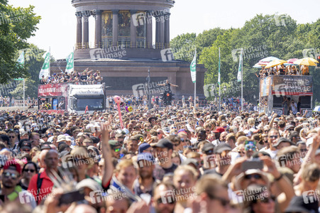 Rave The Planet Techno-Parade in Berlin