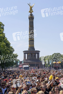 Rave The Planet Techno-Parade in Berlin
