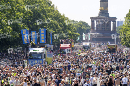 Rave The Planet Techno-Parade in Berlin