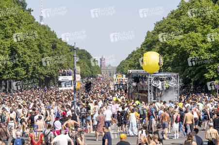 Rave The Planet Techno-Parade in Berlin