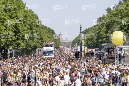 Rave The Planet Techno-Parade in Berlin