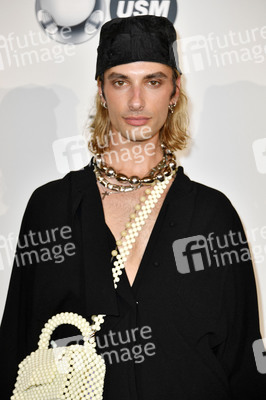 William Fan Fashion Show auf der Berlin Fashion Week S/S 2024