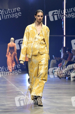 Kilian Kerner Fashion Show auf der Berlin Fashion Week S/S 2024