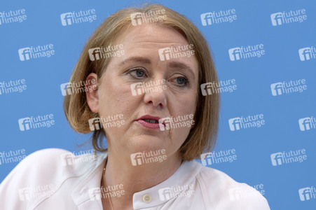 Bundespressekonferenz Lagebild häusliche Gewalt und Start der Studie LeSuBia in Berlin