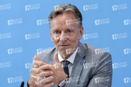 Bundespressekonferenz Lagebild häusliche Gewalt und Start der Studie LeSuBia in Berlin