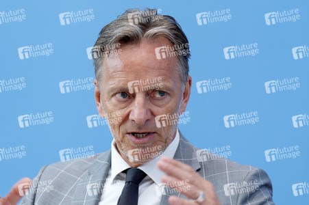 Bundespressekonferenz Lagebild häusliche Gewalt und Start der Studie LeSuBia in Berlin