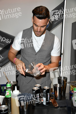 Mates Date Influencer Event auf der Berlin Fashion Week S/S 2024